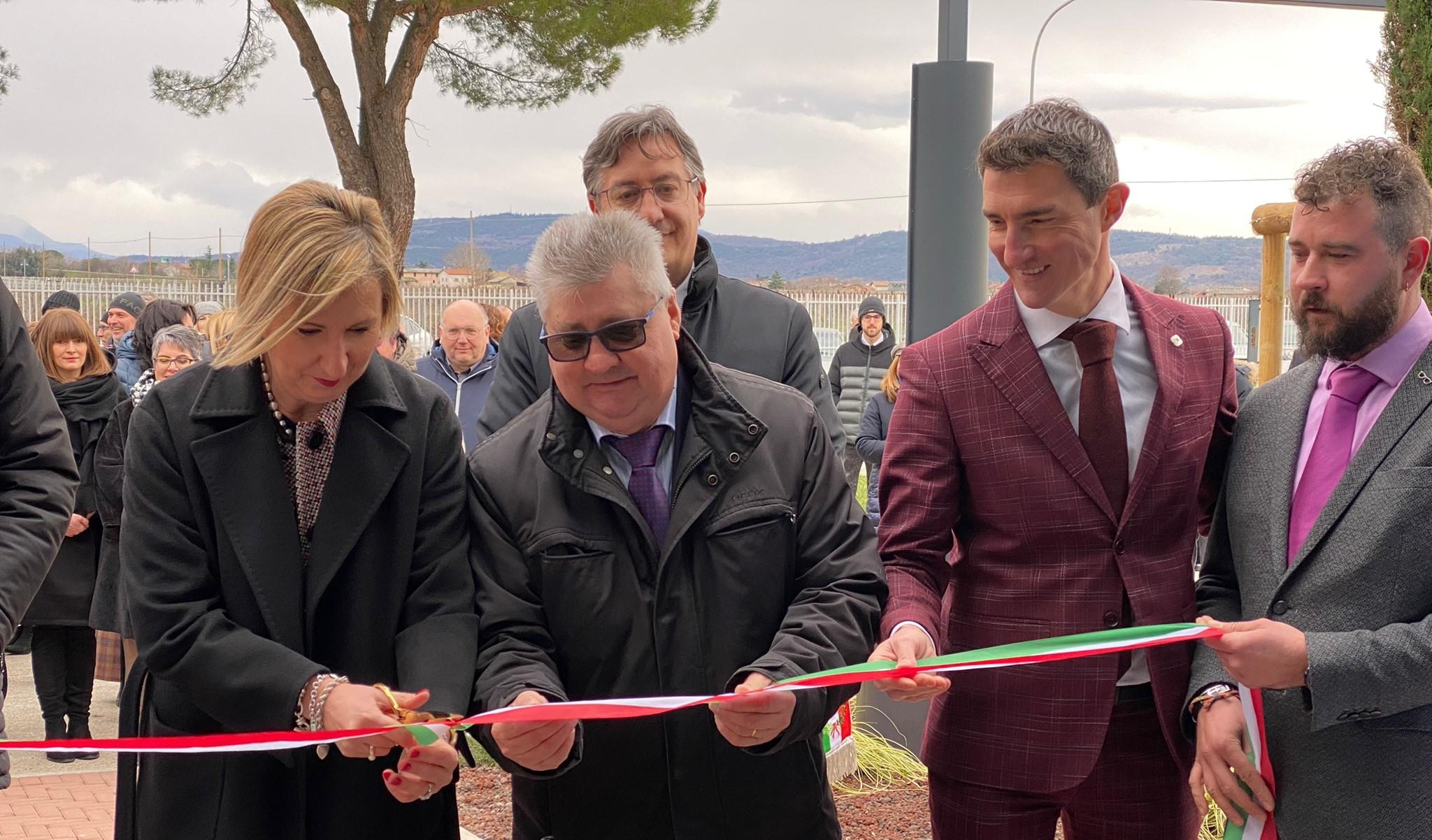 Sartori inaugura la Casa funeraria a Romans: «Ospiterà ogni confessione religiosa»